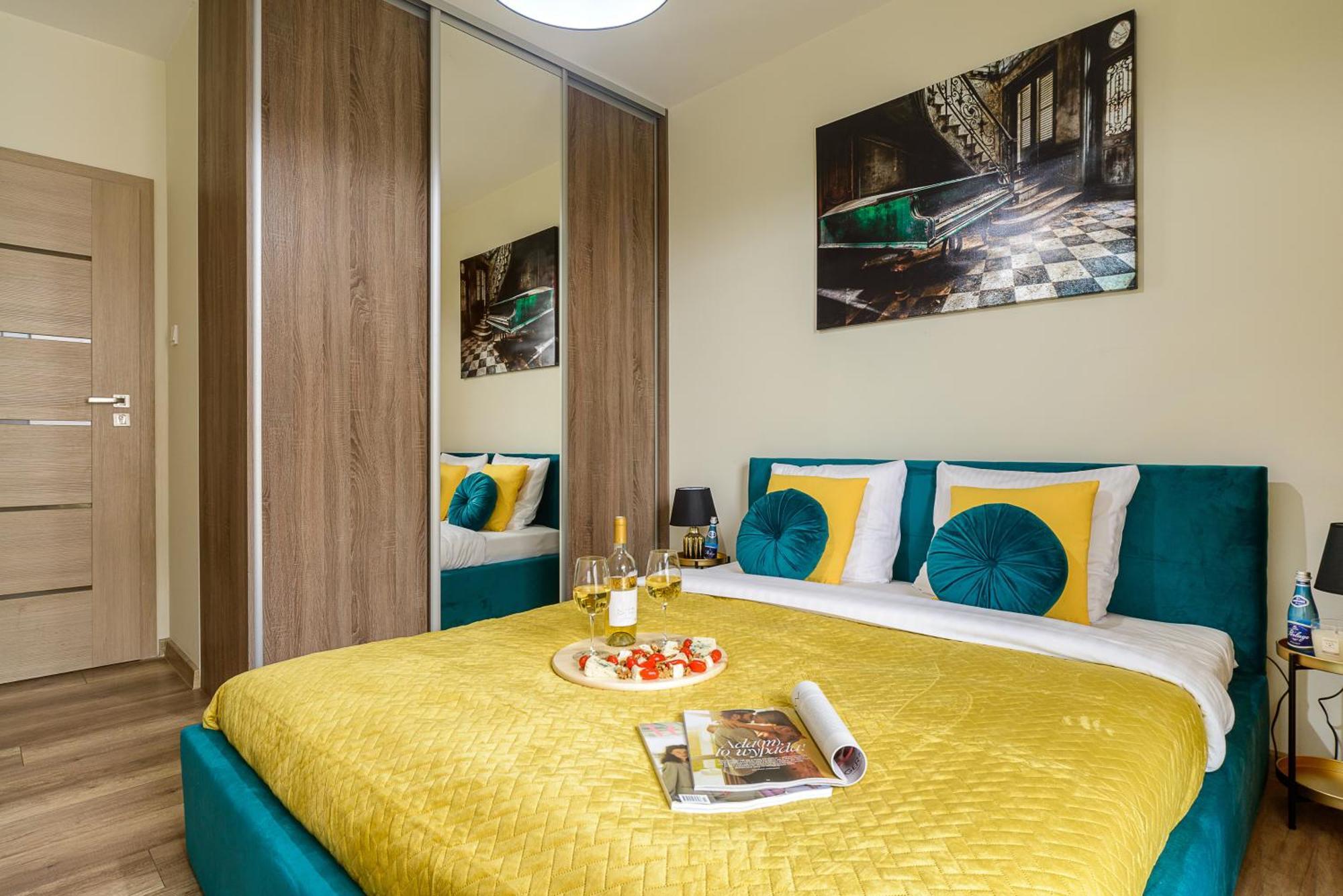 Lumina Stylish 3-Room Apart With Balcony Лодзь Экстерьер фото