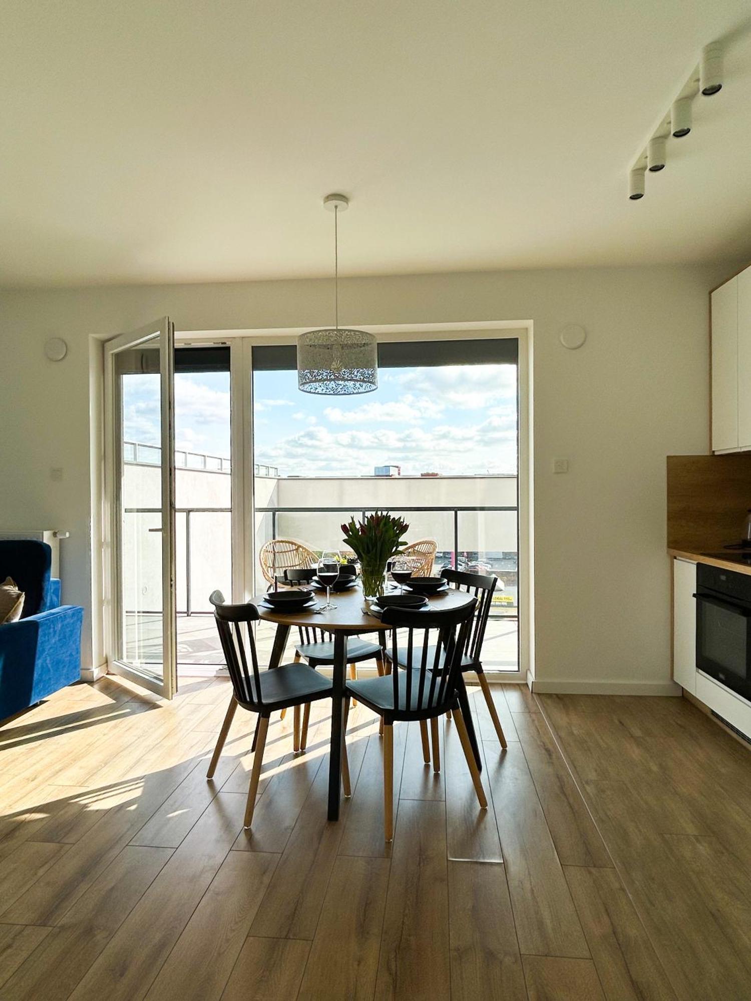 Lumina Stylish 3-Room Apart With Balcony Лодзь Экстерьер фото